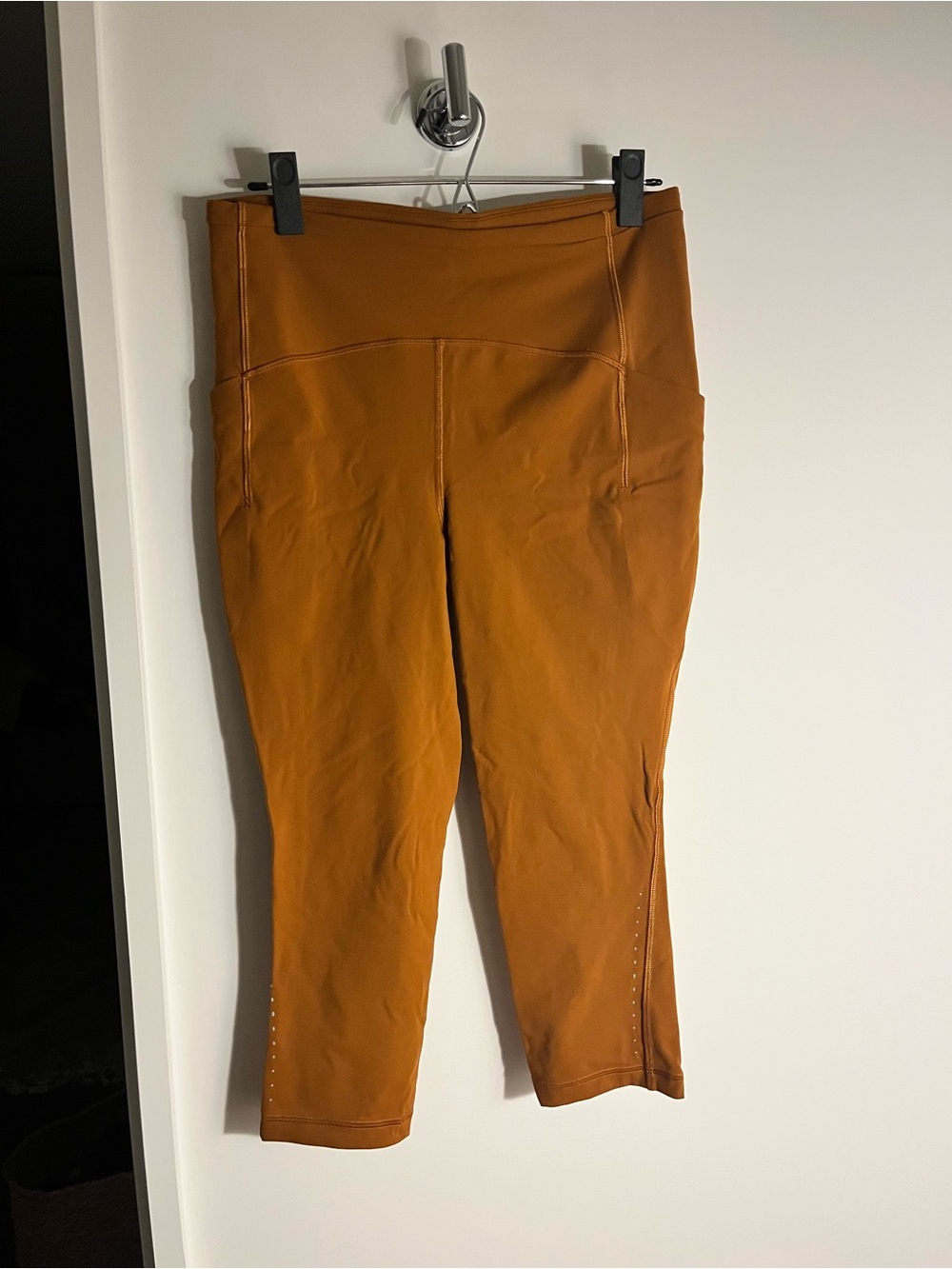 Lululemon size 10 pocket legging